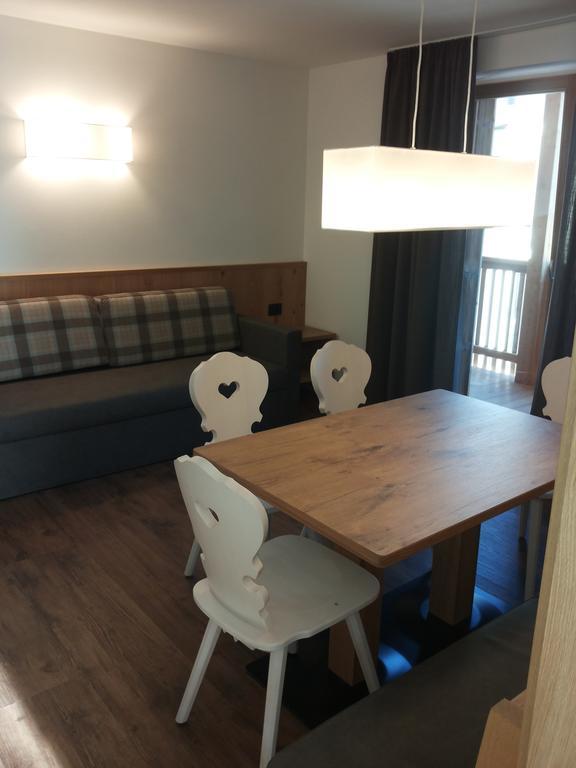Chalet Apartments Ambria La Villa  Pokoj fotografie