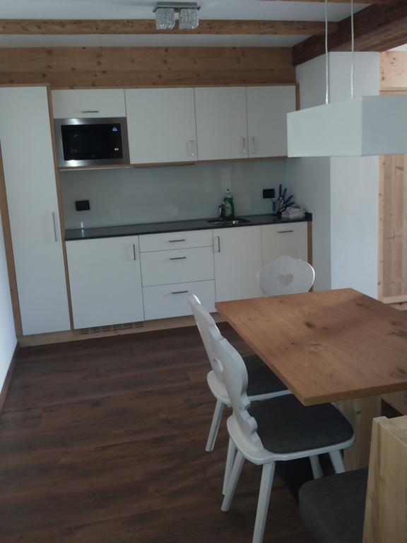 Chalet Apartments Ambria La Villa  Pokoj fotografie