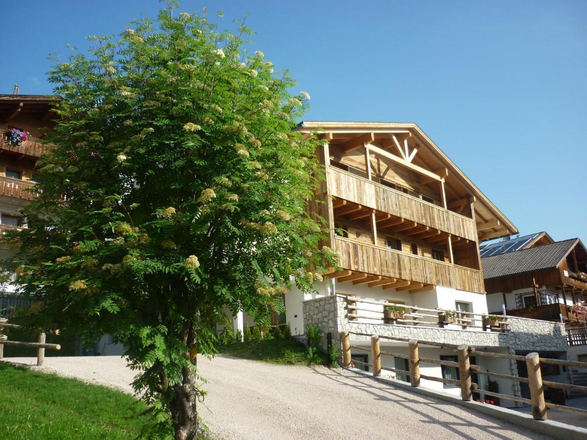 Chalet Apartments Ambria La Villa  Exteriér fotografie